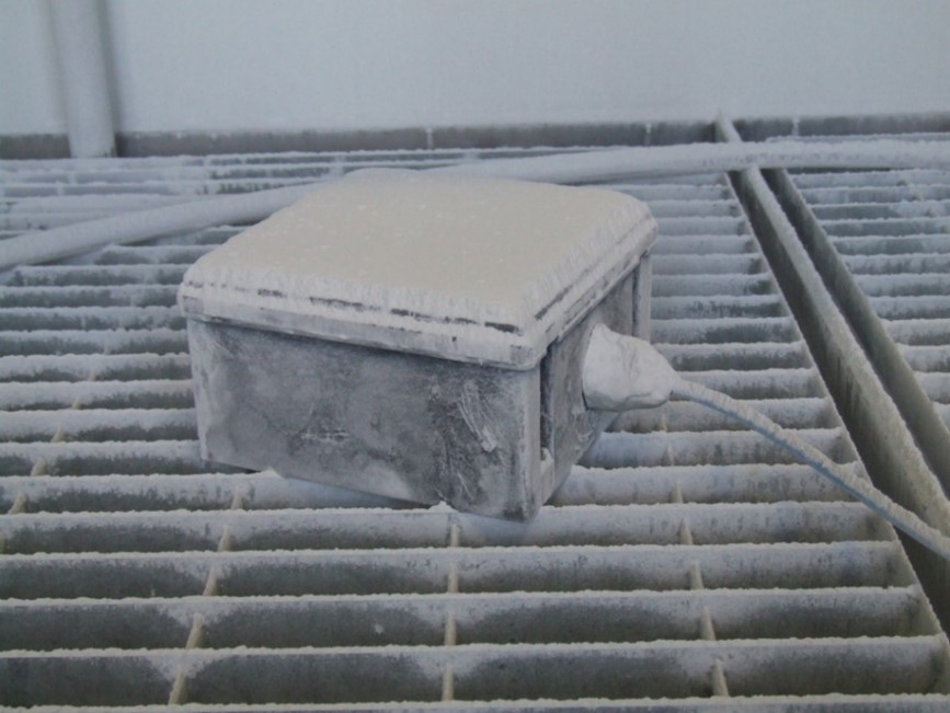 Abbildung 2: Gehäuse des Test Samples TE während der IP 5X Prüfung